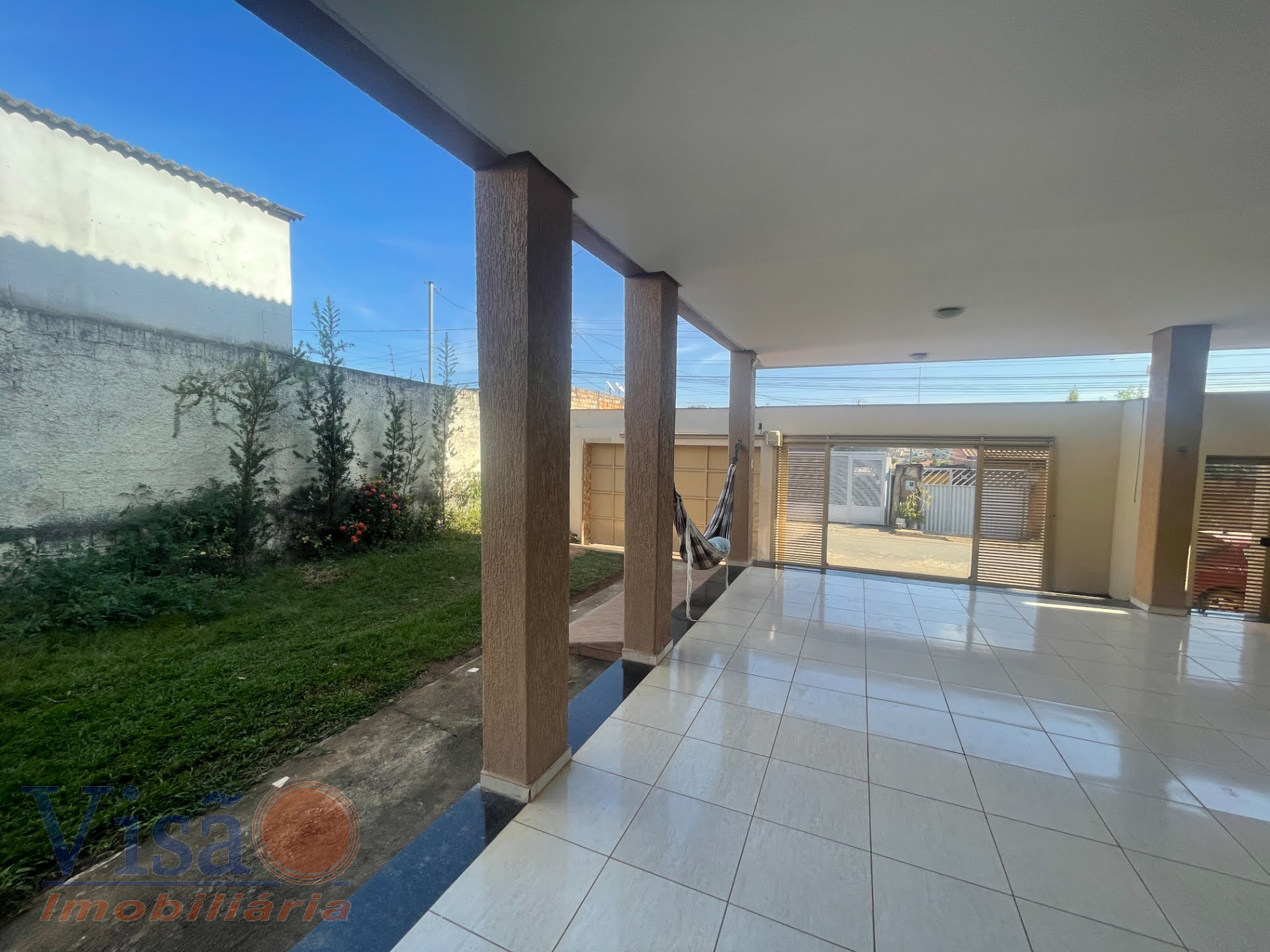 Casa à venda com 4 quartos, 1 suíte, 3 vagas e 200m² no Santa Lucia, Paracatu (MG) — foto 24 de 25