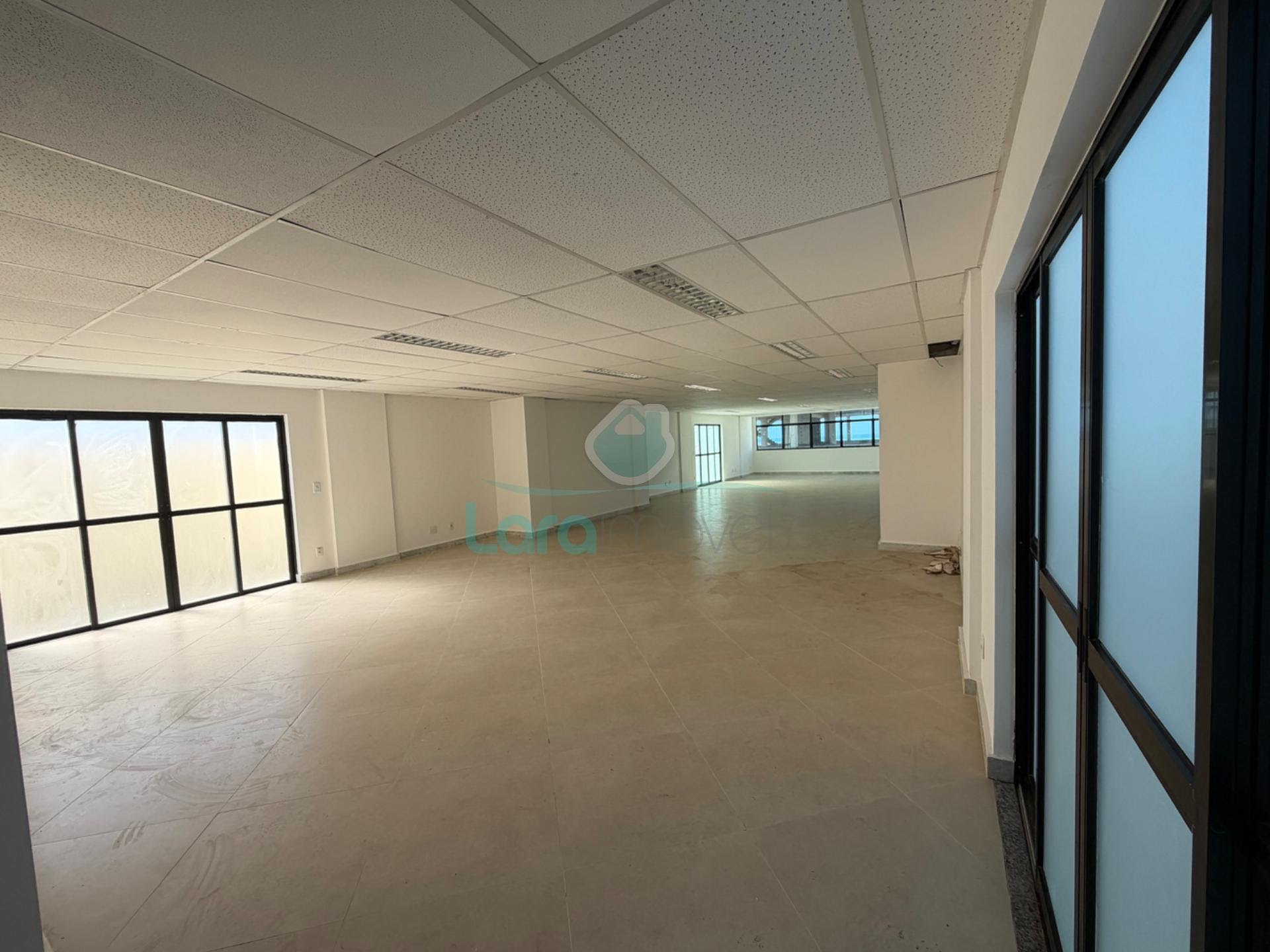 Comercial para alugar com 2 vagas e 188m² no Praia Campista, Macaé (RJ) — foto 11 de 26