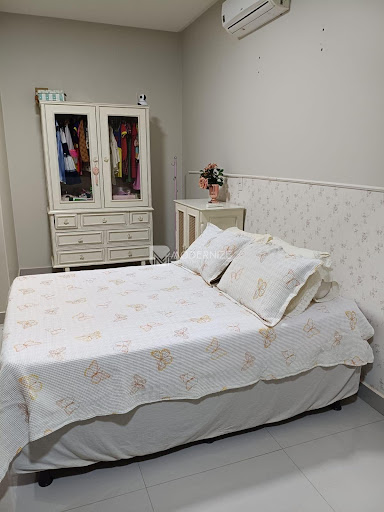 Sobrado em Residencial Village  -  Catalão