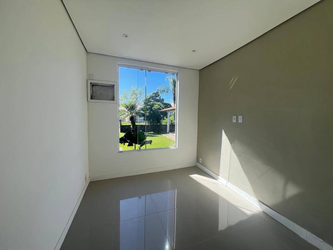 Casa para alugar com 2 quartos, 1 suíte, 3 vagas e 130m² no Vargem Grande, Rio de Janeiro (RJ) — foto 9 de 17