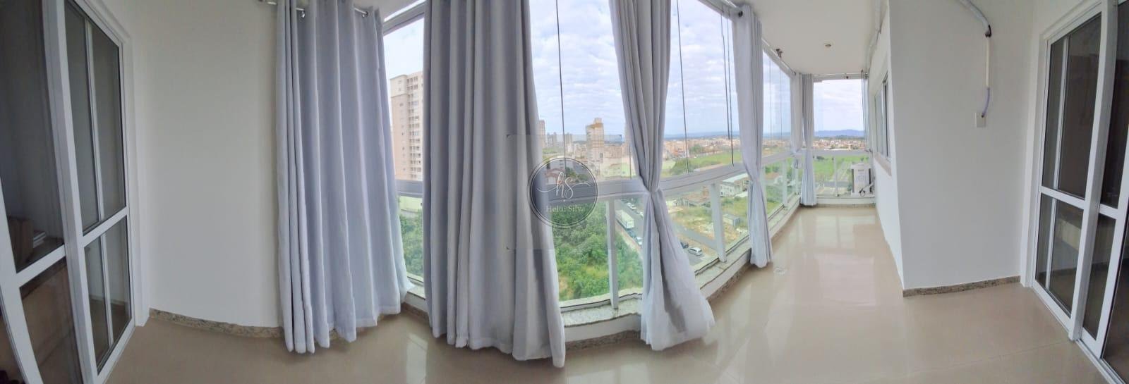 Vista privilegiada, iluminação natural e um ambiente que transmite amplitude e sofisticação em cada detalhe. 