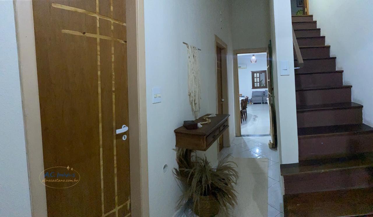 Casa à venda com 4 quartos, 1 suíte, 3 vagas e 220m² no Vila Caiçara, Praia Grande (SP) — foto 15 de 30
