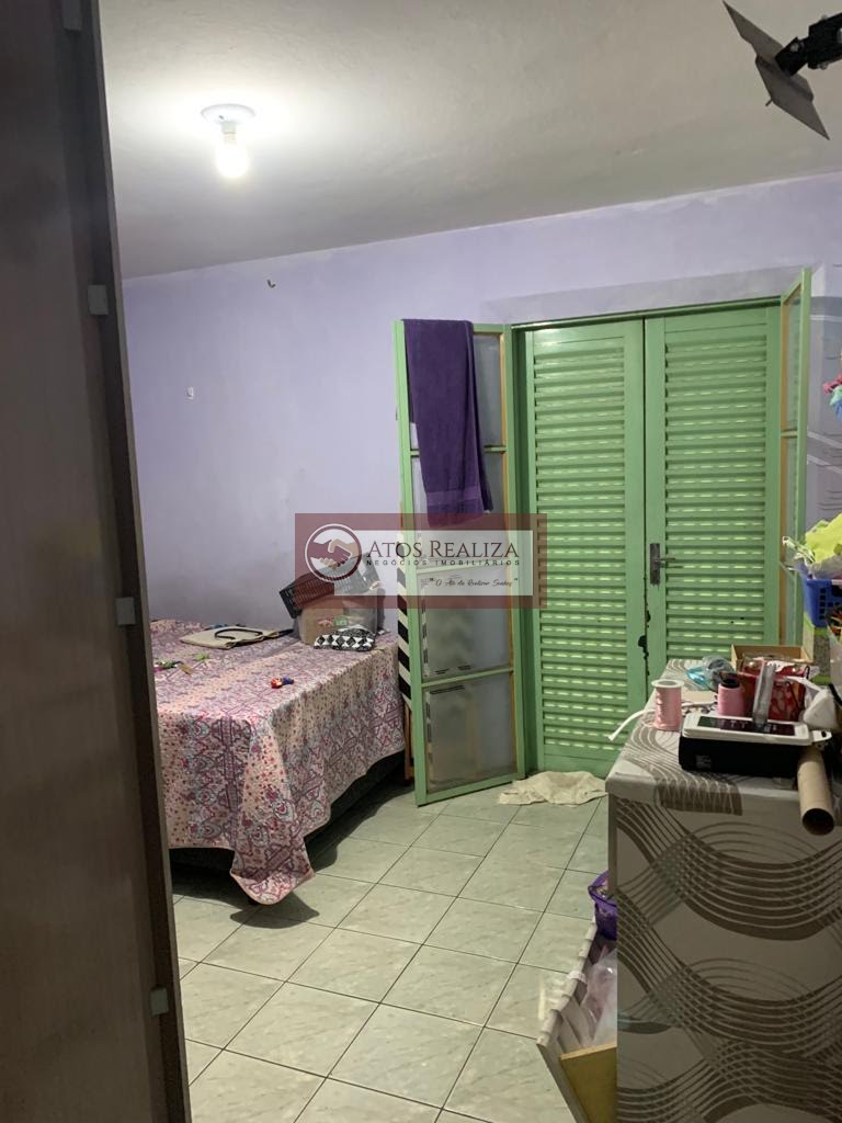 Casa à venda com 2 quartos, 2 banheiros, 2 vagas e 220m² no Rio Bonito, São Paulo — foto principal