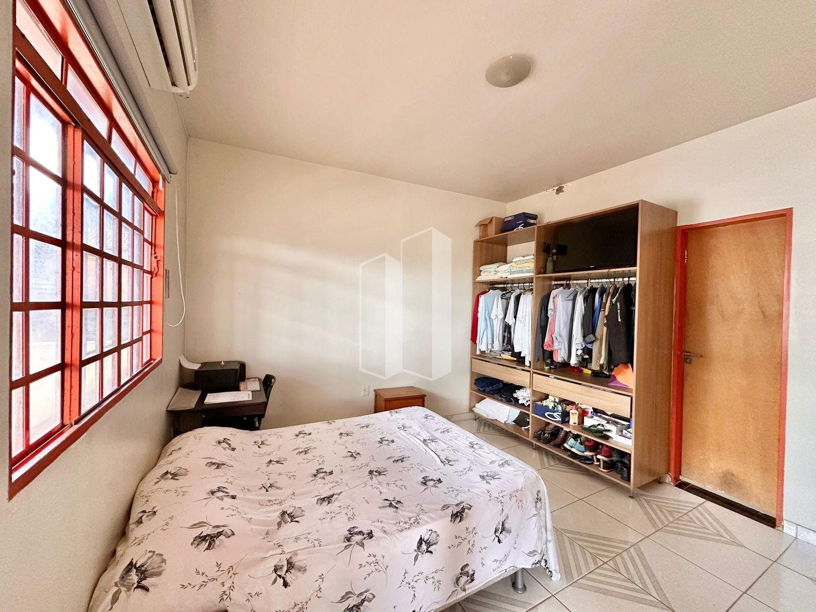 Casa à venda com 3 quartos, 2 suítes, 6 vagas e 273m² no Residencial Guarema, Goiânia (GO) — foto 14 de 23