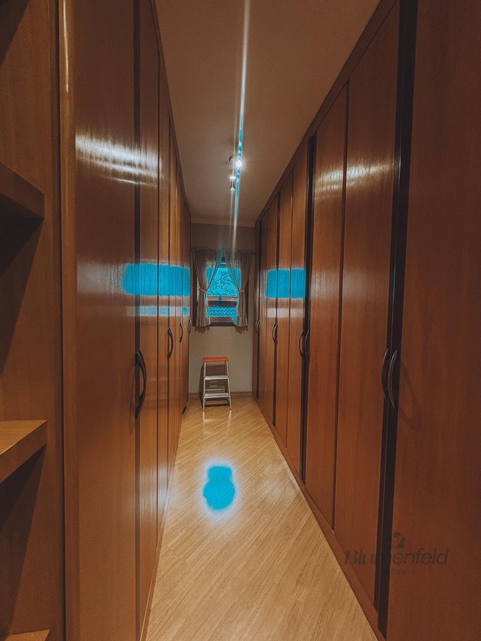 Casa à venda com 5 quartos, 3 suítes, 6 vagas e 600m² no Condomínio Arujazinho III, Arujá (SP) — foto 24 de 30