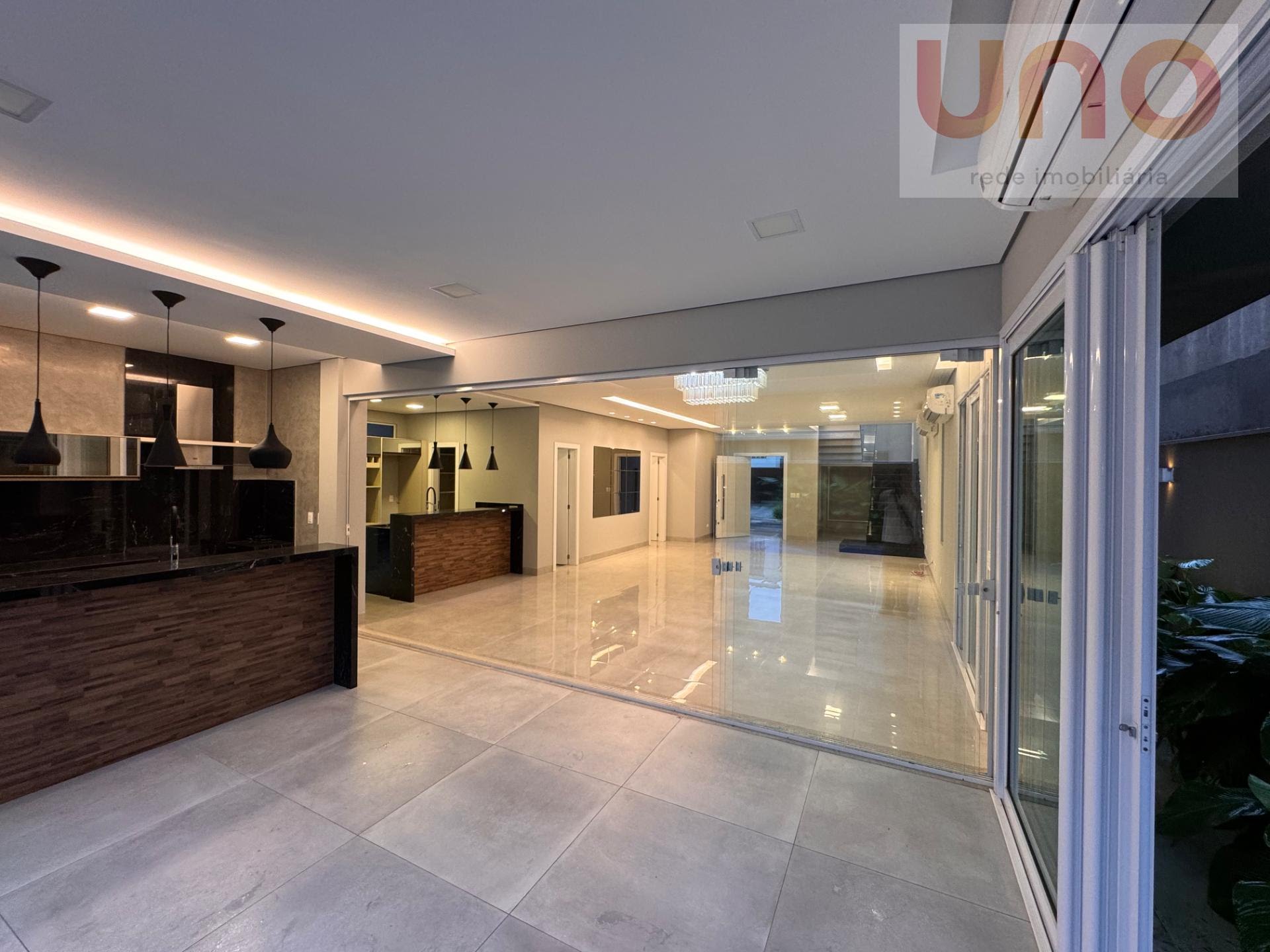 Casa à venda com 4 quartos, 4 suítes, 2 vagas e 308m² no Parque Residencial Maria A Pedrossian, Campo Grande (MS) — foto 29 de 30