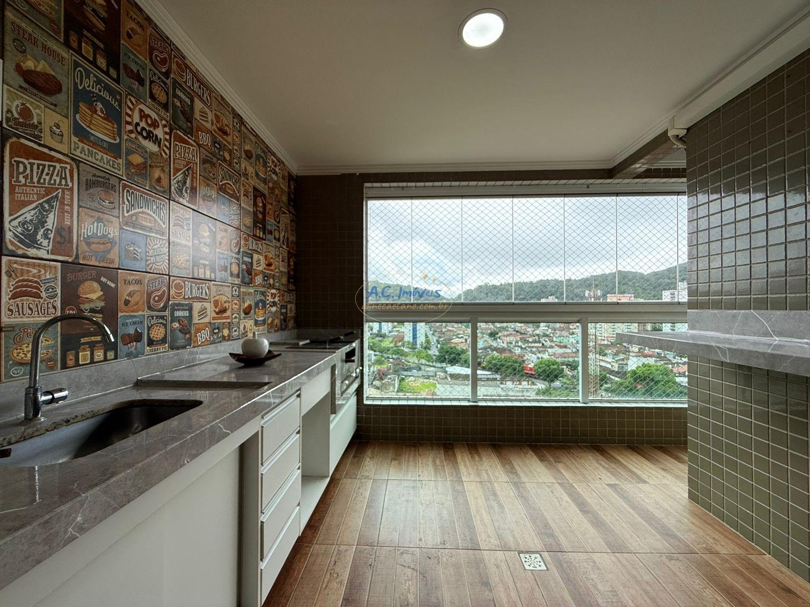 Apartamento à venda com 2 quartos, 2 banheiros, 2 vagas e 77m² no Canto do Forte, Praia Grande — foto principal