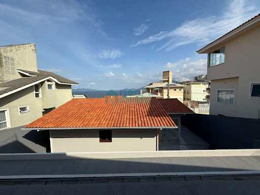 Casa em Ponta de Baixo  -  São José