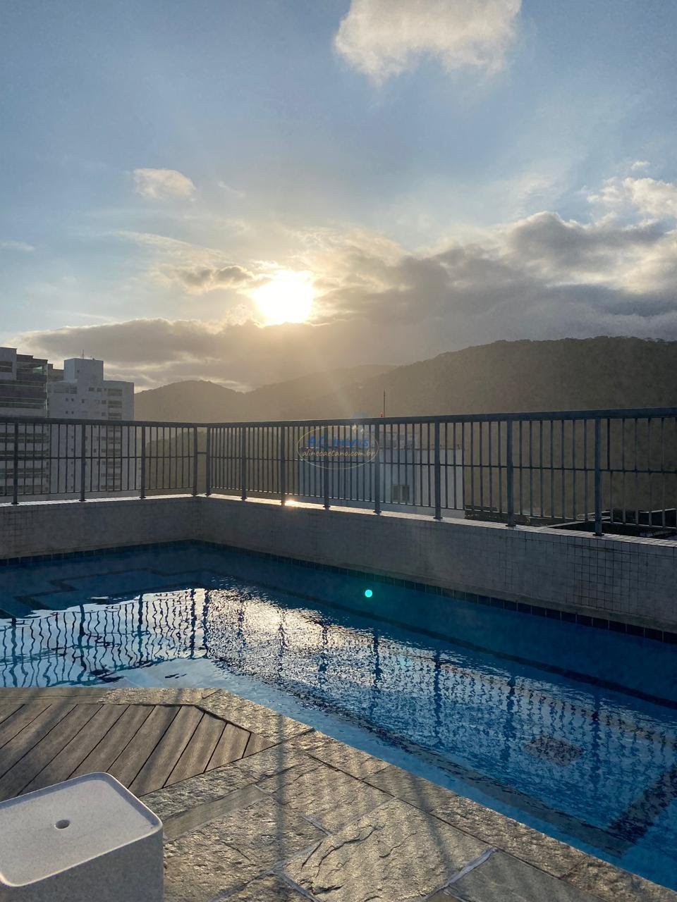Apartamento para alugar com 4 quartos, 1 suíte, 2 vagas e 138m² no Jardim Caiahu, Mongaguá (SP) — foto 2 de 30
