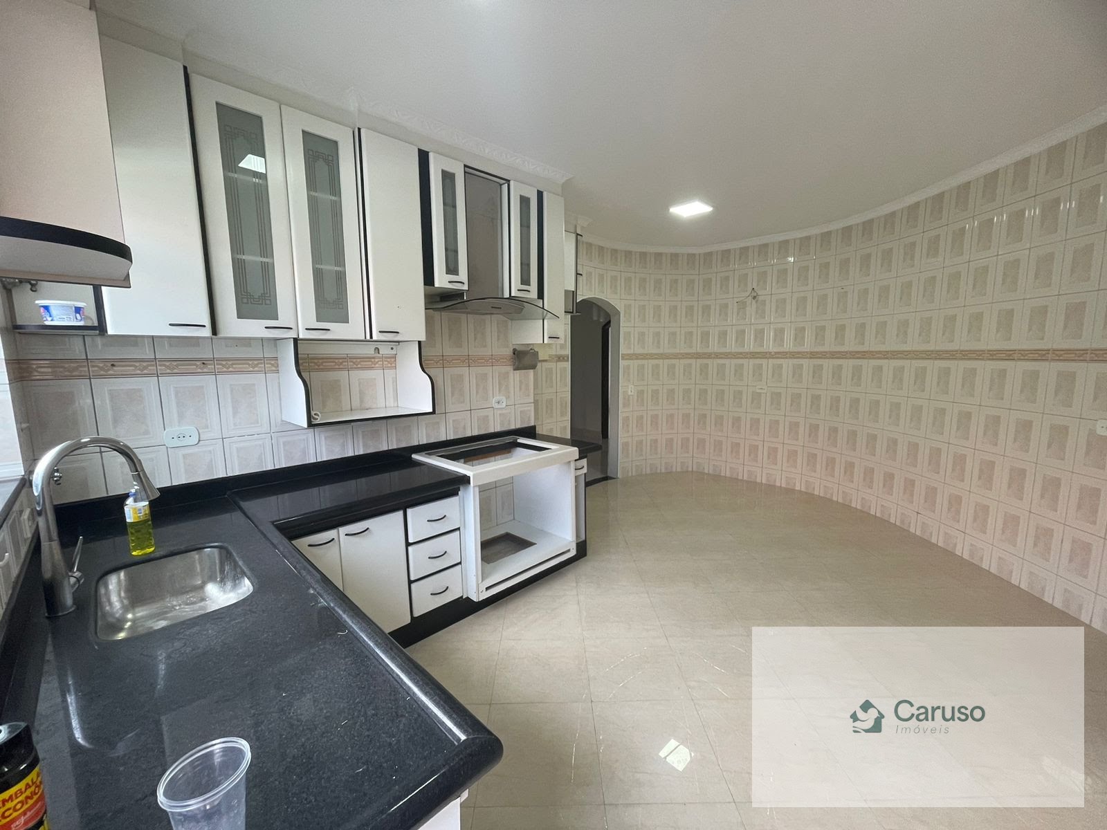 Casa à venda com 3 quartos, 1 suíte, 5 vagas e 259m² no Condomínio Country Club, Arujá (SP) — foto 10 de 23