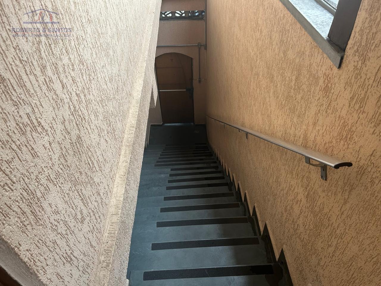 Escadas de acesso