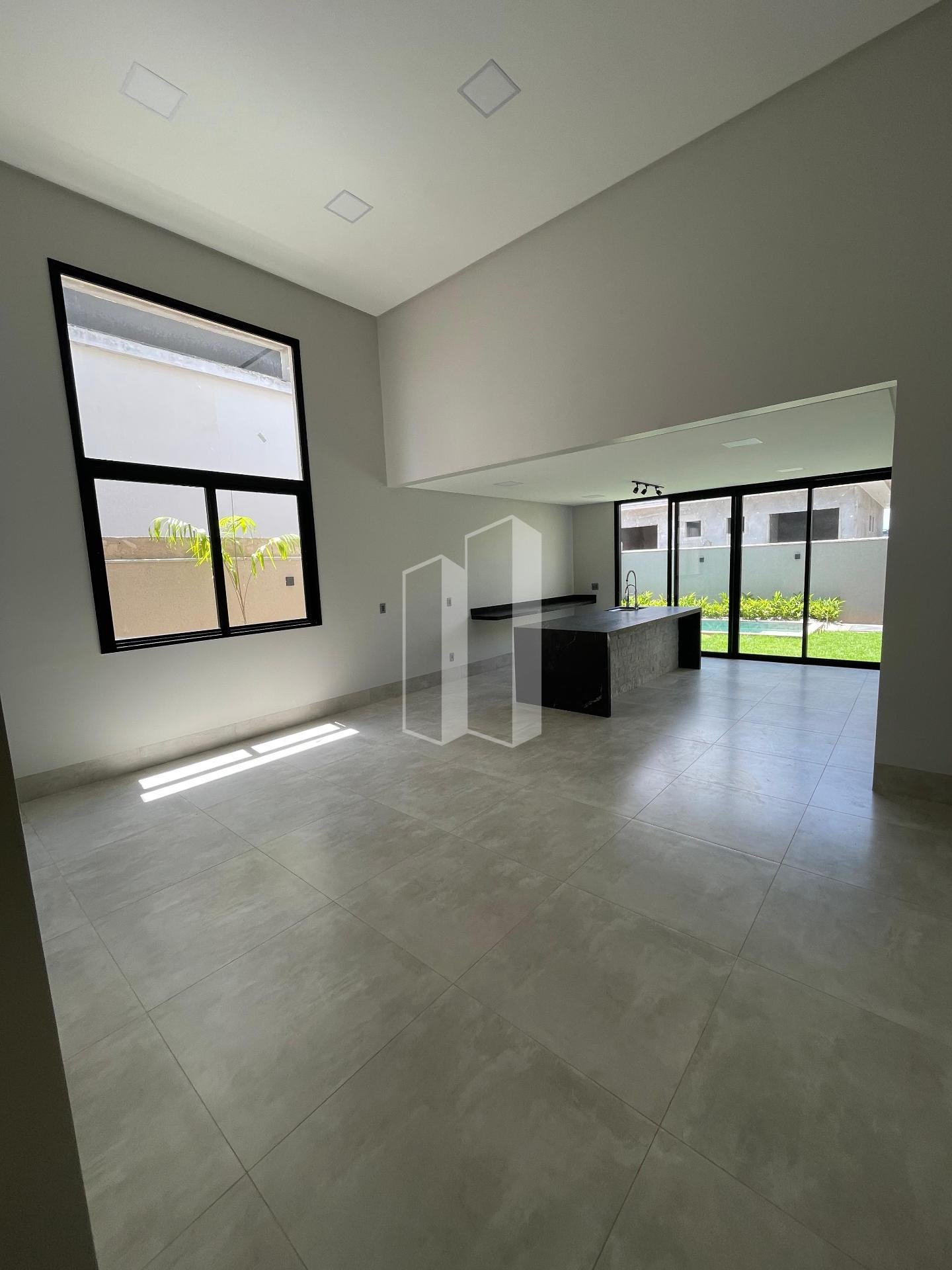 Casa à venda com 3 quartos, 5 banheiros, 4 vagas e 178m² no Jardins Porto, Senador Canedo — foto principal
