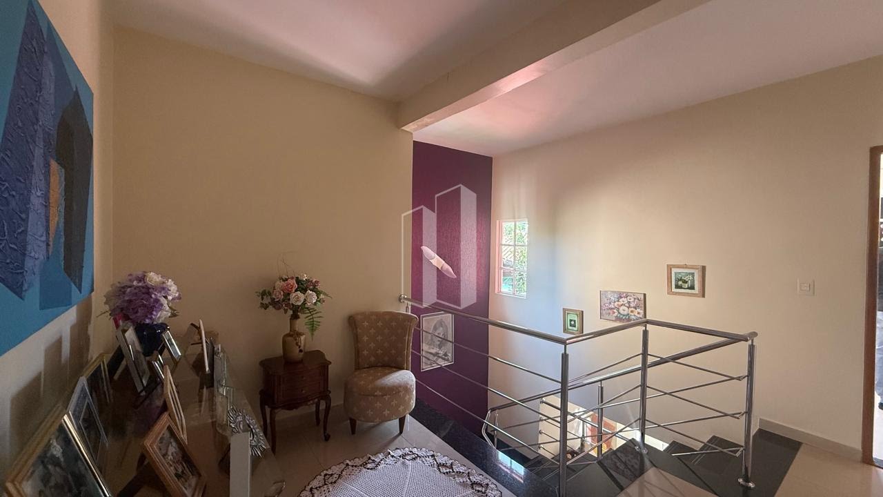 Casa à venda com 3 quartos, 3 suítes, 4 vagas e 292m² no Vila Rosa, Goiânia (GO) — foto 12 de 29