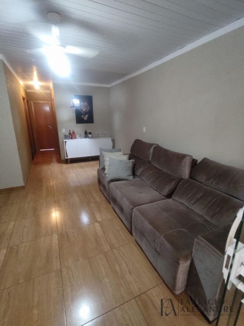 Casa à venda com 3 quartos, 2 banheiros, 2 vagas e 120m² no Loteamento Parque Nova Esperança, São José do Rio Preto — foto principal