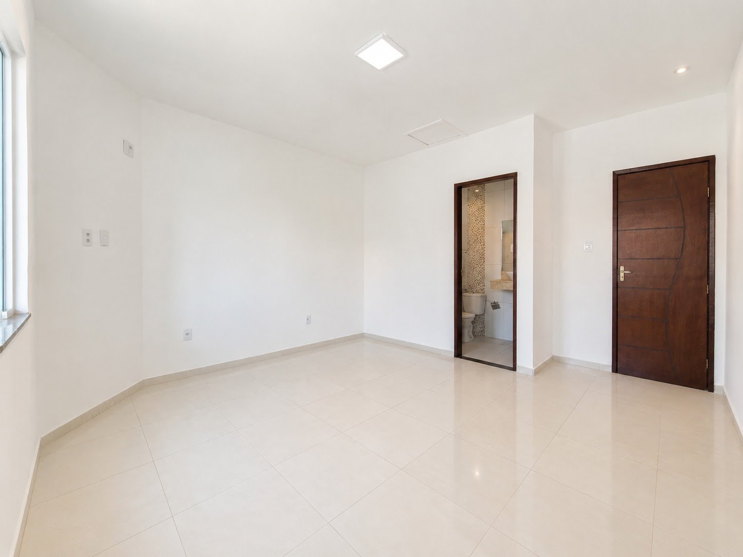 Casa à venda com 3 quartos, 2 suítes, 2 vagas e 273m² no Jardim Cruzeiro, Feira de Santana (BA) — foto 5 de 16
