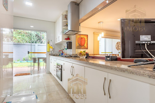 EXCLUSIVIDADE NO LAGO NORTE – CASA TÉRREA COM DESIGN INOVADOR