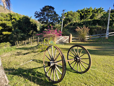 Sítio à Venda em Caconde/SP - 3 Alqueres