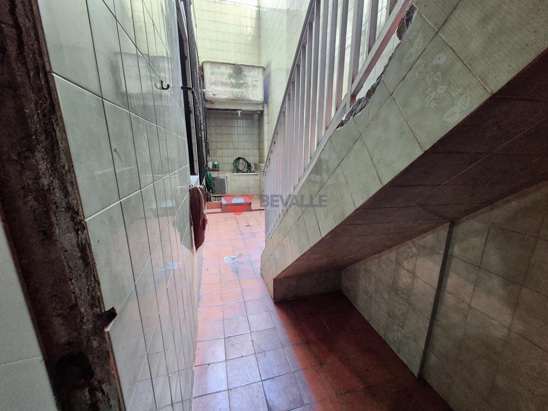 Casa à venda com 5 quartos, 1 banheiro, 3 vagas e 200m² no Botafogo, Rio de Janeiro (RJ) — foto 13 de 30