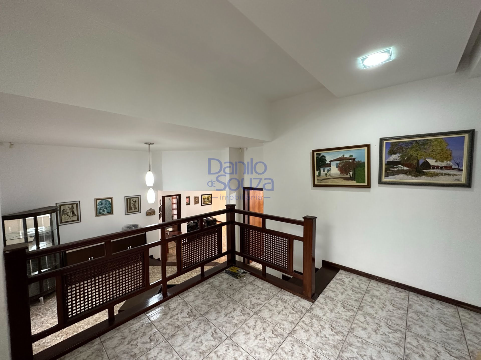 Casa à venda com 3 quartos, 1 suíte, 4 vagas e 744m² no Vila Santa Terezinha, Araxá (MG) — foto 8 de 22