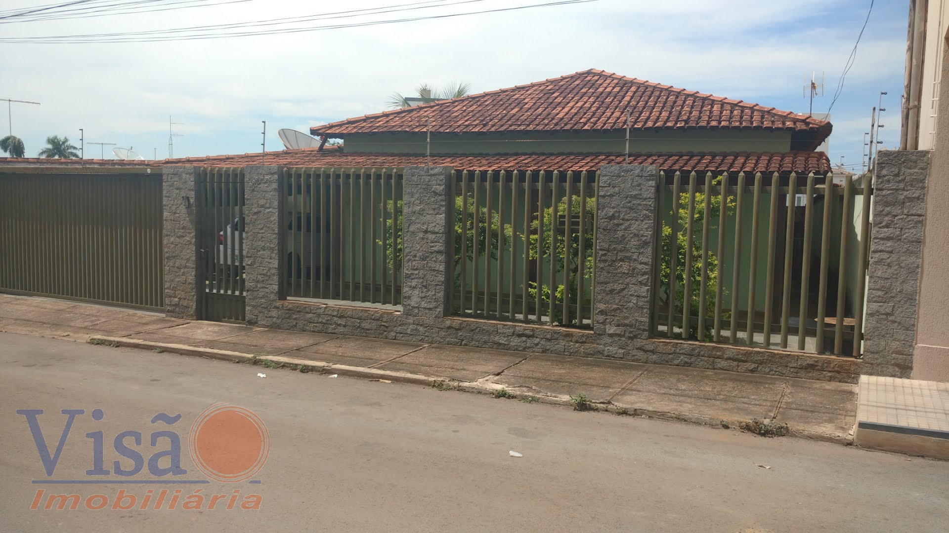 Casa à venda com 3 quartos, 1 suíte, 2 vagas e 400m² no Bela Vista, Paracatu (MG) — foto 14 de 14