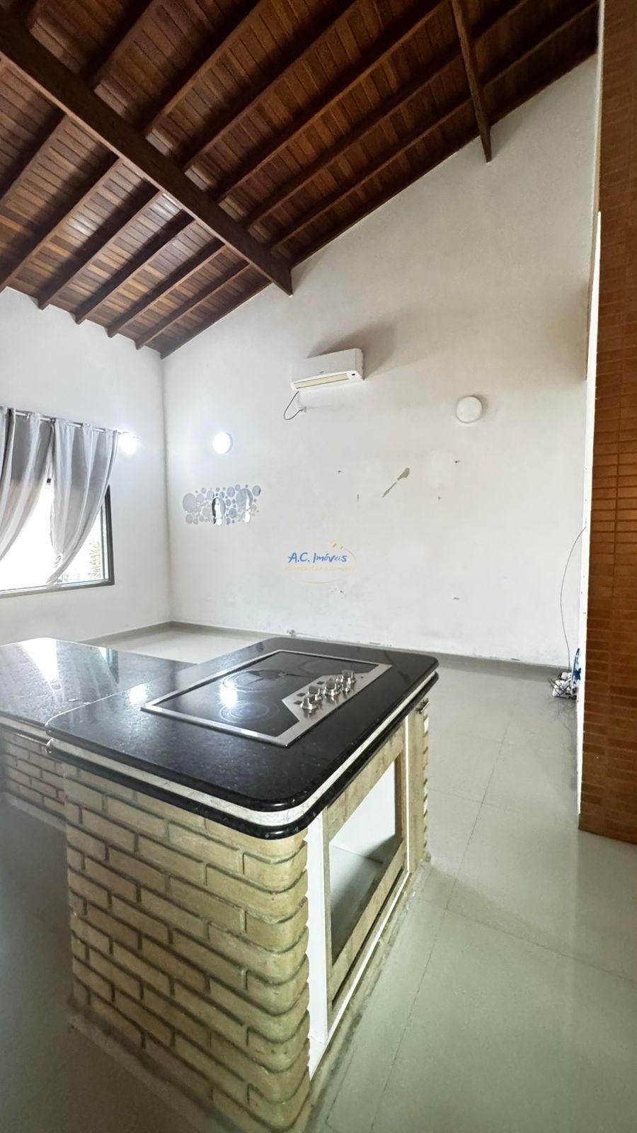 Casa à venda com 3 quartos, 1 suíte, 4 vagas e 180m² no Vila Caiçara, Praia Grande (SP) — foto 13 de 27