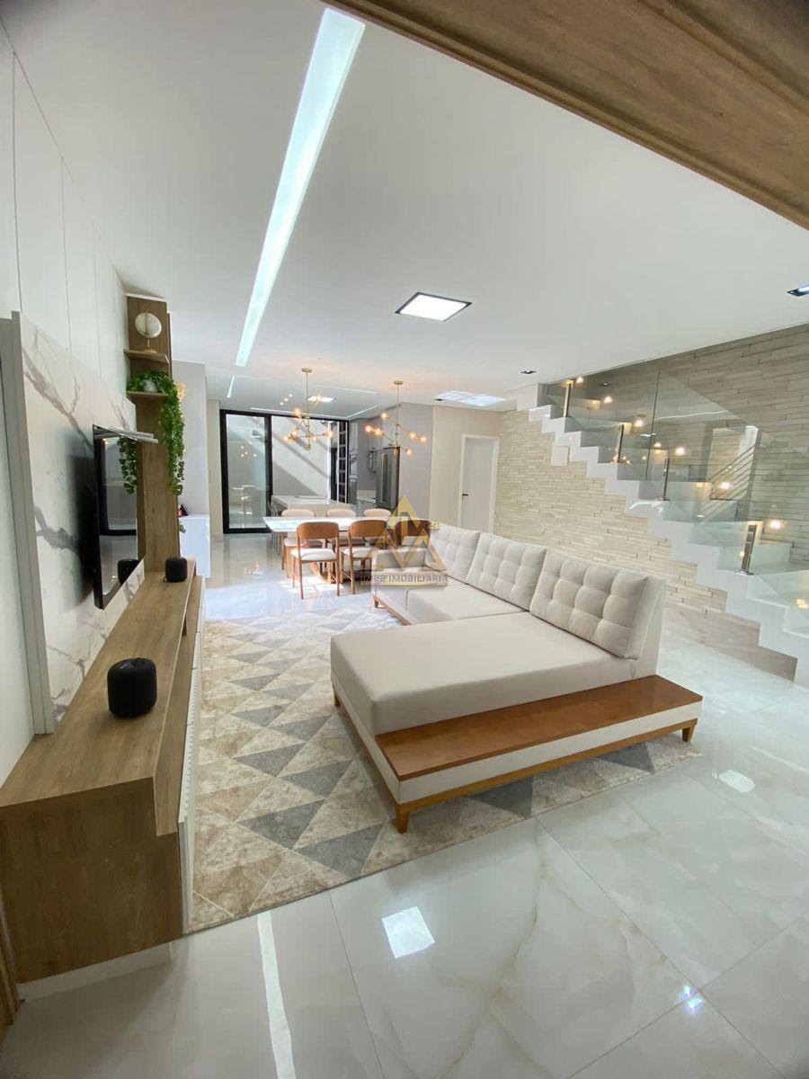 Casa à venda com 3 banheiros, 1 vaga e 46m² no Salto Weissbach, Blumenau — foto principal