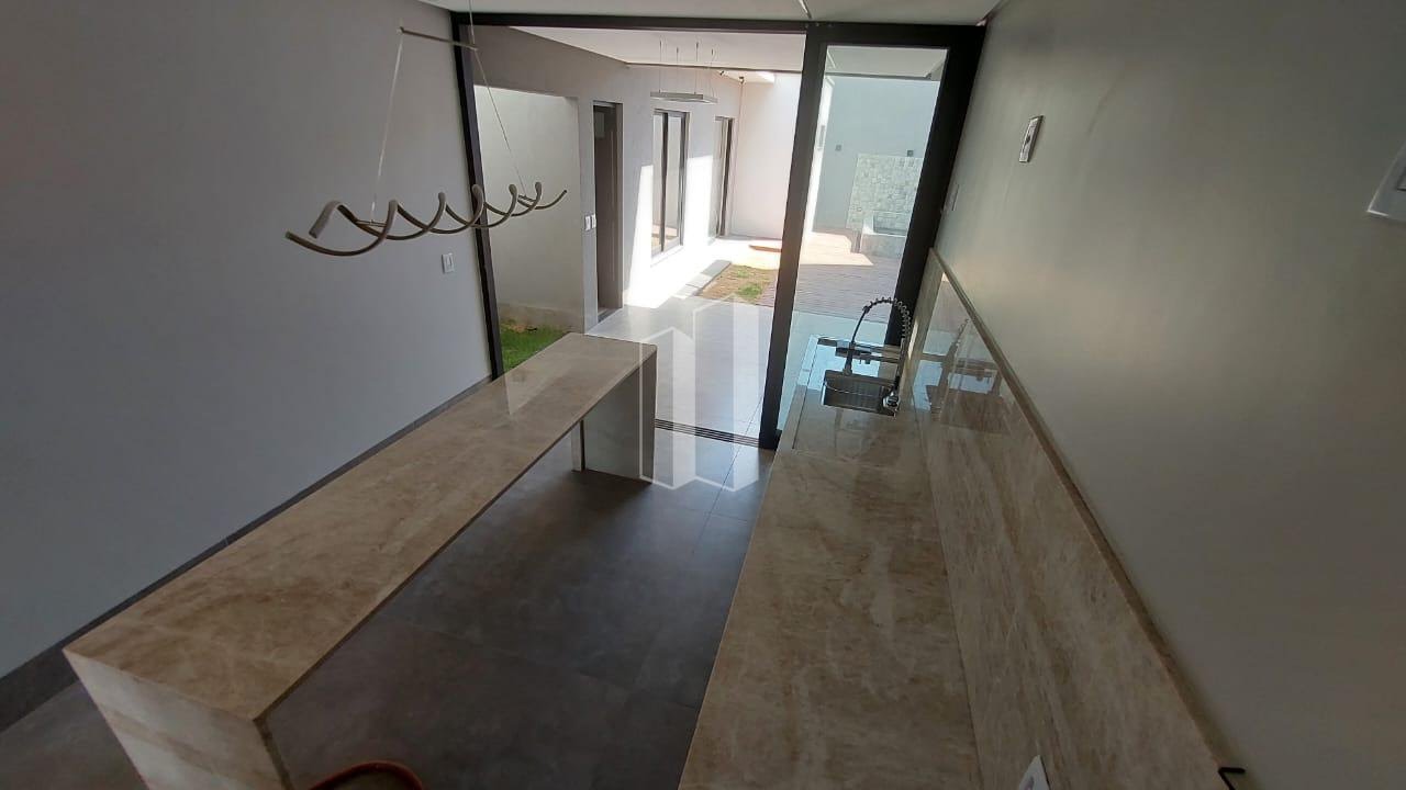 Casa à venda com 3 quartos, 3 suítes, 4 vagas e 200m² no Jardins Sevilha, Aparecida de Goiânia (GO) — foto 14 de 19