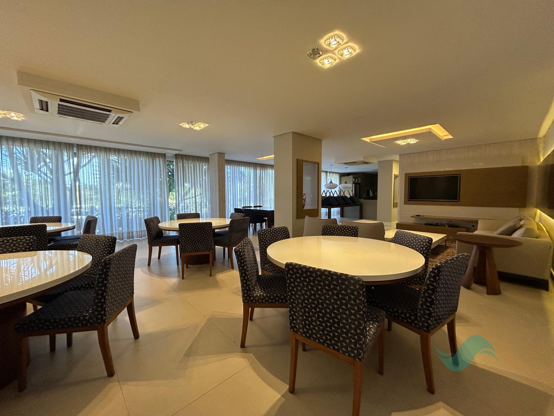 Apartamento à venda com 3 suítes, 3 vagas e 117m² no Jurerê, Florianópolis (SC) — foto 24 de 25