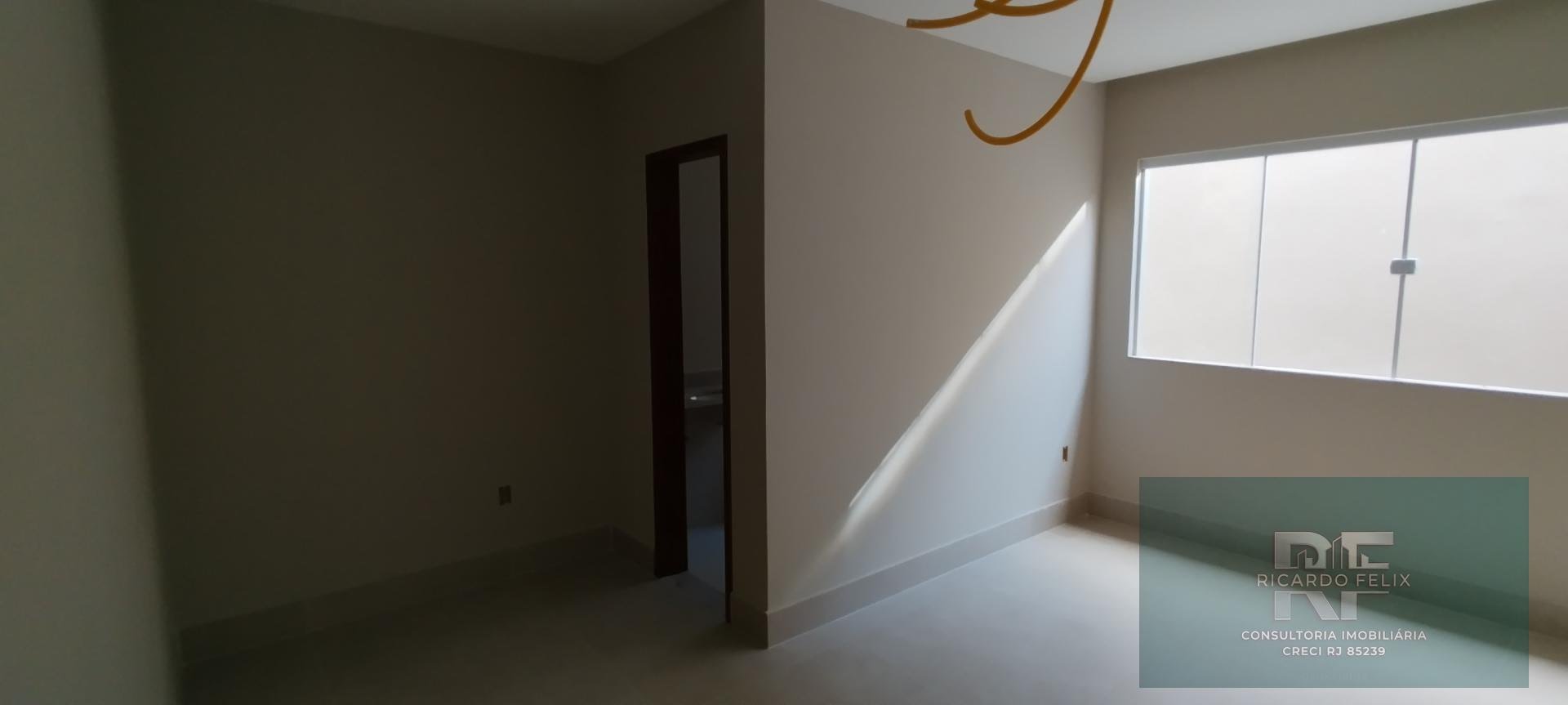 Casa à venda com 4 quartos, 1 suíte, 2 vagas e 102m² no Recreio, Rio das Ostras (RJ) — foto 18 de 19