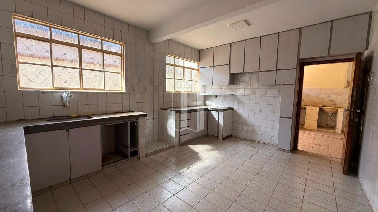 Casa, 6 quartos, 293 m² - Foto 24