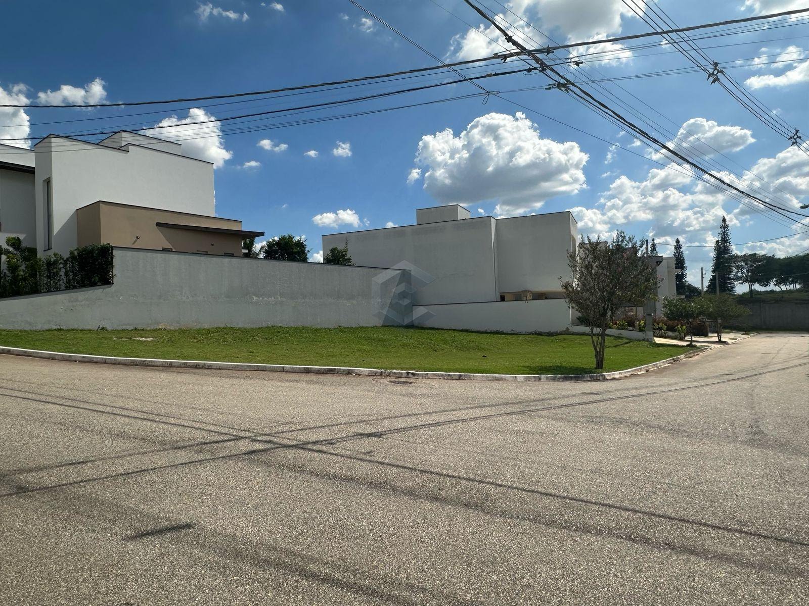 Terreno à venda com 341m² de terreno no Condomínio Villagio Di Capri, Sorocaba — foto principal