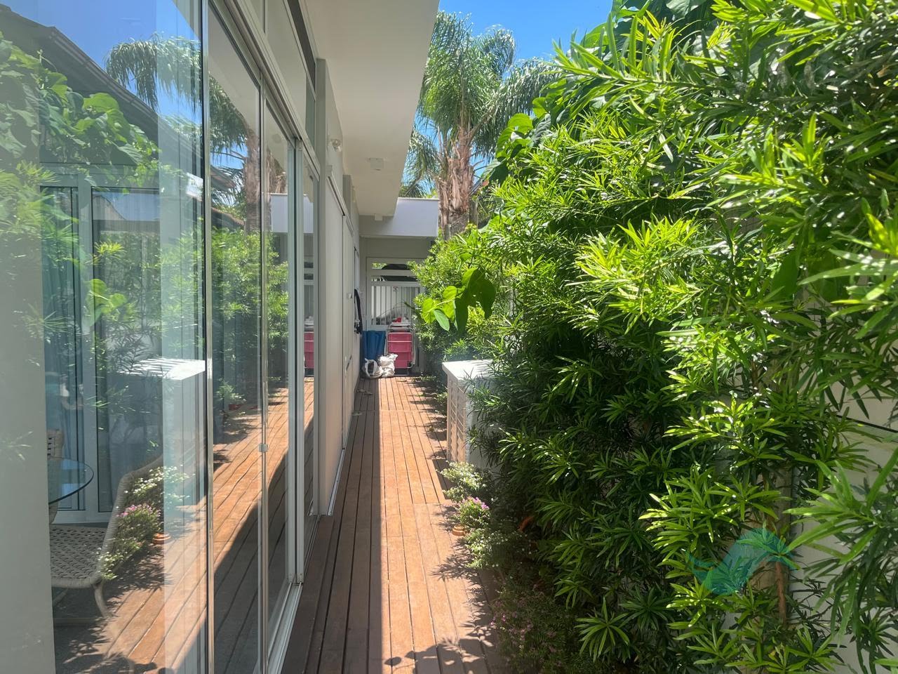 Casa à venda com 3 suítes, 1 vaga e 225m² no Jurerê, Florianópolis (SC) — foto 21 de 22