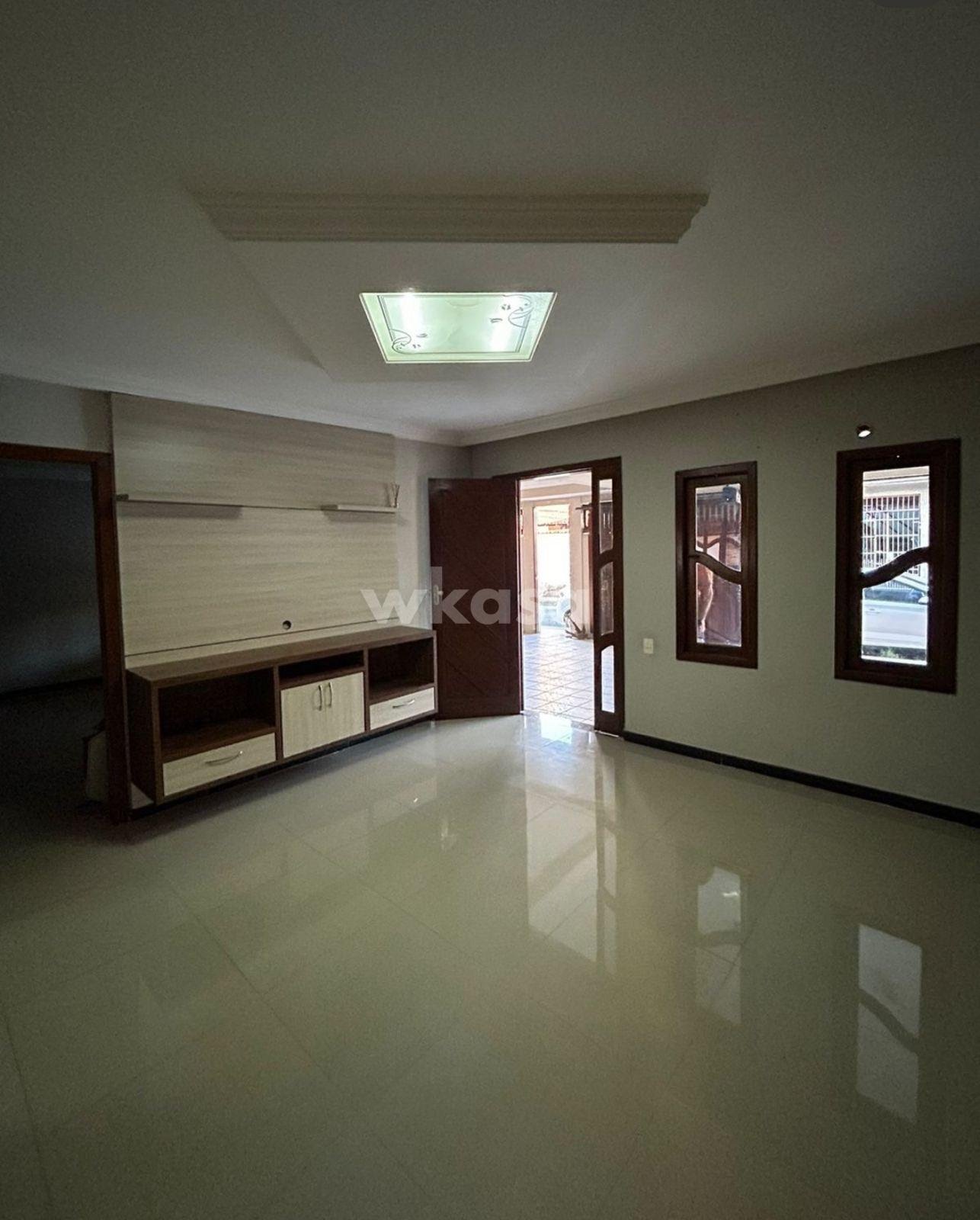 Casa à venda com 4 quartos, 3 suítes, 1 vaga e 200m² no Barcelona, Serra (ES) — foto 10 de 11