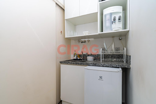 Sala de 133m² em Cerqueira César com 3 banheiros  05 vagas de garagem.