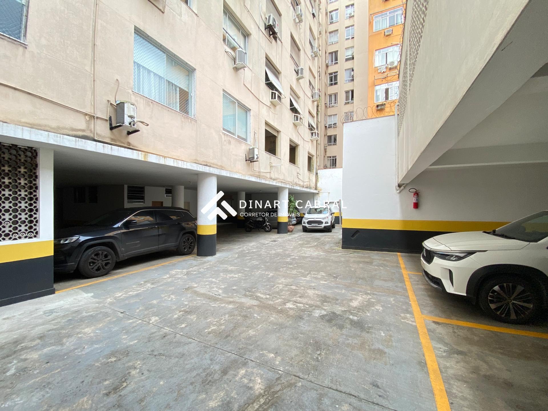 Apartamento à venda com 4 quartos, 1 suíte, 2 vagas e 242m² no Copacabana, Rio de Janeiro (RJ) — foto 26 de 30
