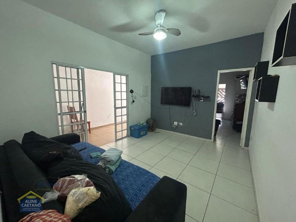 Casa à venda com 2 quartos, 2 banheiros, 2 vagas e 88m² no Vila Guilhermina, Praia Grande — foto principal