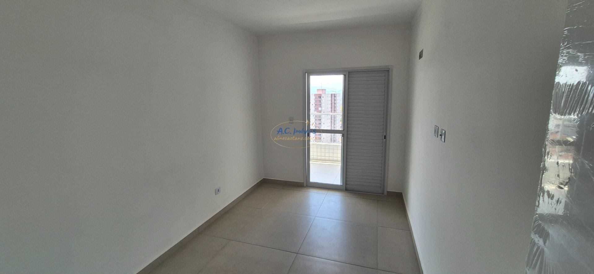 Apartamento à venda com 2 quartos, 2 suítes, 2 vagas e 81m² no Aviação, Praia Grande (SP) — foto 7 de 17