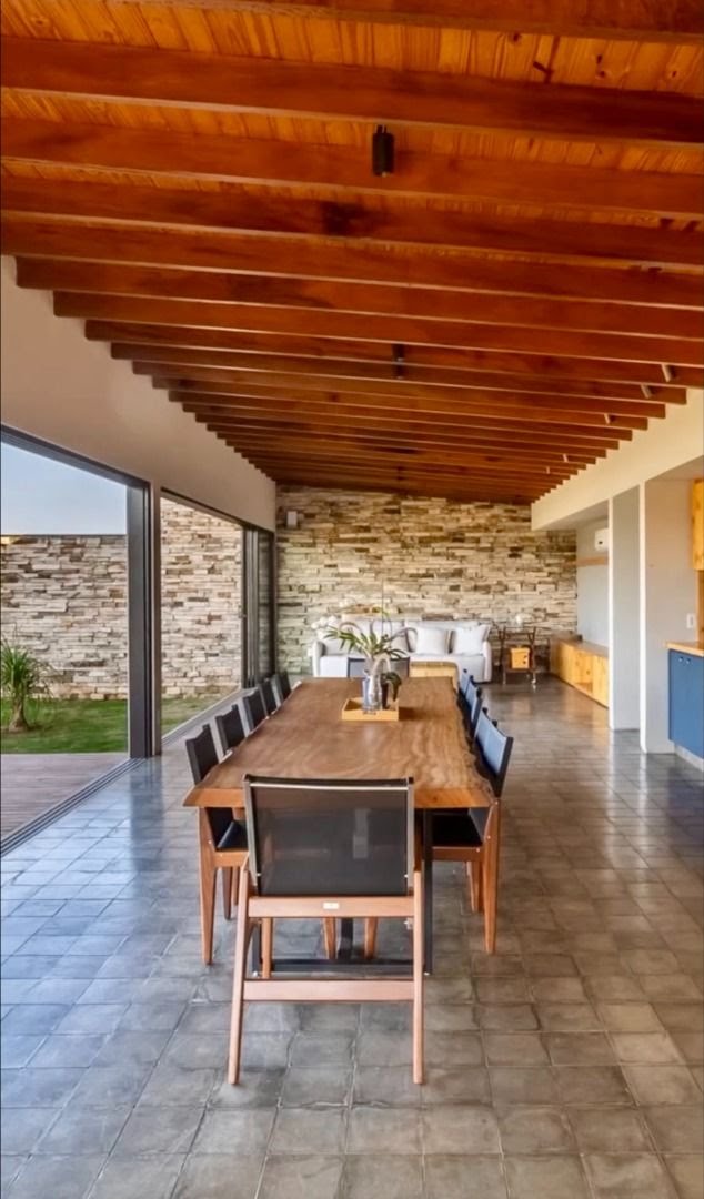Casa à venda com 3 quartos, 2 suítes, 6 vagas e 279m² no Zona Rural, Delfinópolis (MG) — foto 8 de 22