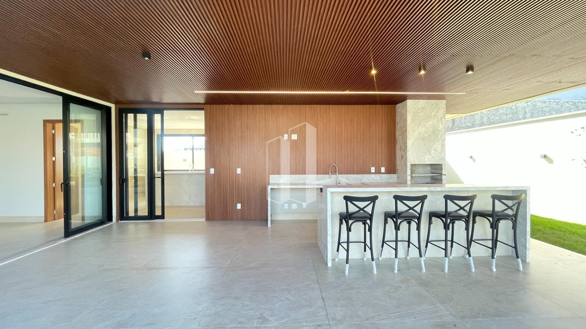 Casa à venda com 4 quartos, 4 suítes, 4 vagas e 369m² no Jardins França, Goiânia (GO) — foto 13 de 30
