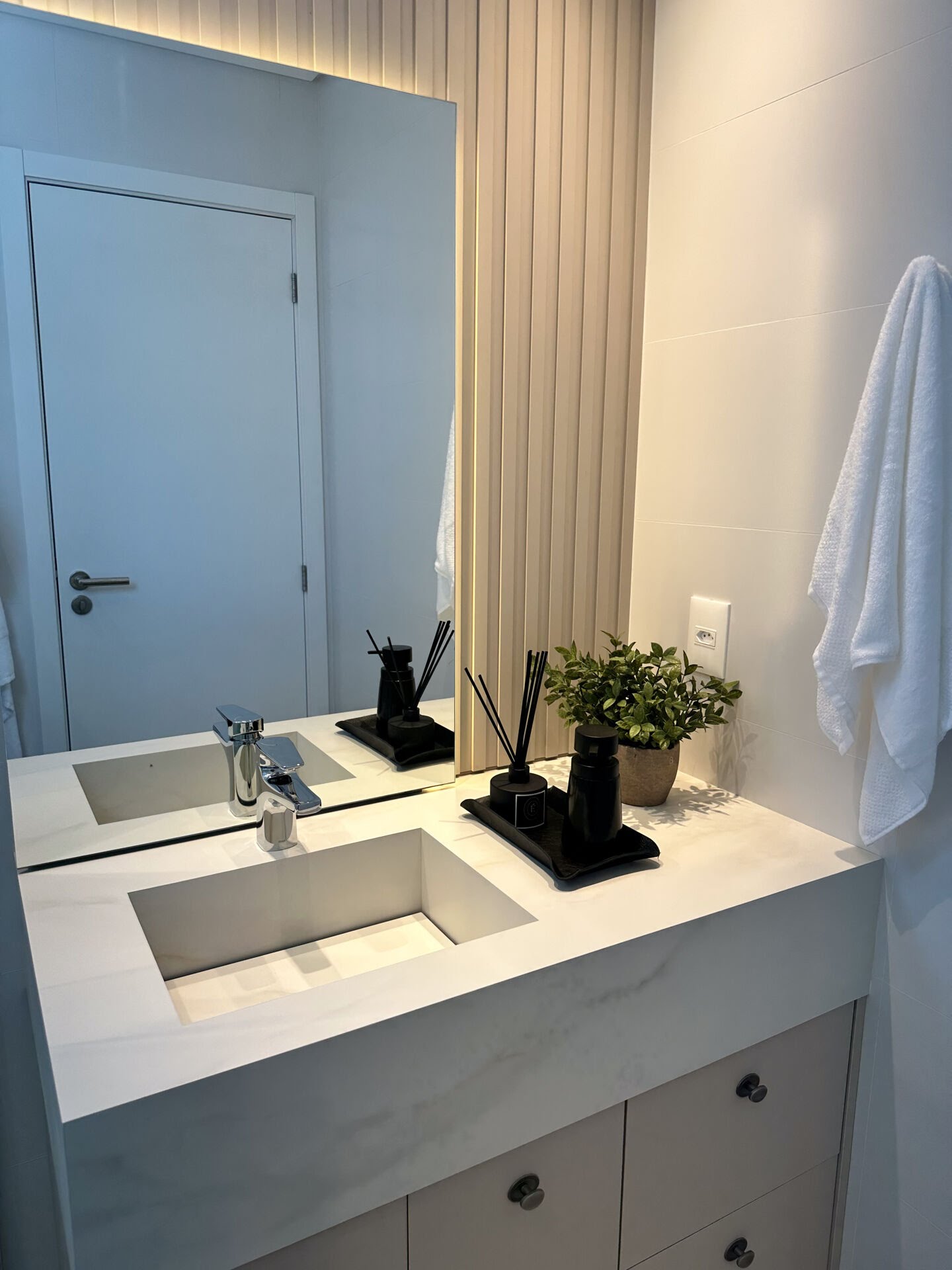 Apartamento à venda com 2 quartos, 2 suítes, 1 vaga e 80m² no Centro, Florianópolis (SC) — foto 18 de 30