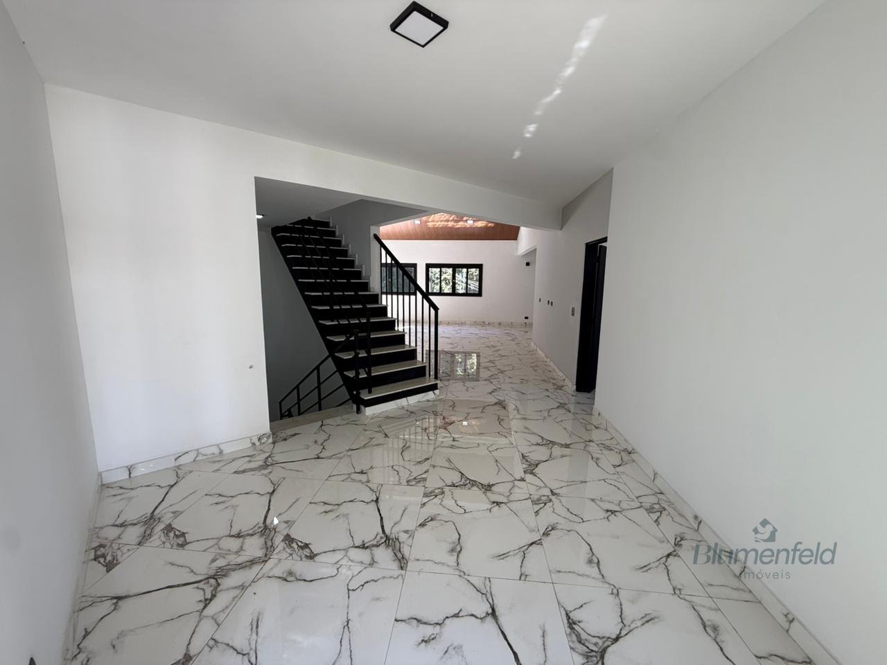 Casa para alugar com 3 quartos, 3 suítes, 4 vagas e 332m² no Arujá Hills III, Arujá (SP) — foto 8 de 30