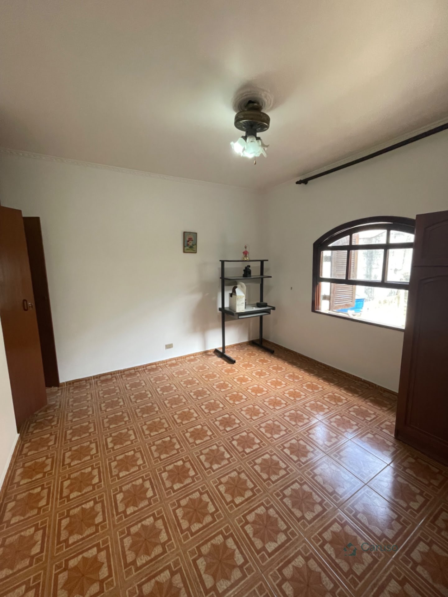 Casa à venda com 3 quartos, 1 suíte, 6 vagas e 390m² no Center Ville, Arujá (SP) — foto 11 de 14
