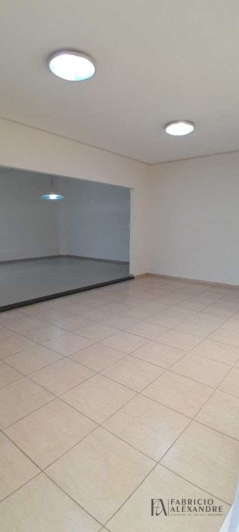 Casa à venda com 4 quartos, 4 suítes, 4 vagas e 300m² no Figueira I, São José do Rio Preto (SP) — foto 5 de 18