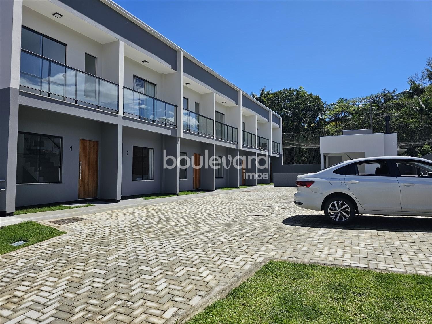 Casa à venda com 2 quartos, 1 banheiro, 1 vaga e 79m² no Real Parque, São José (SC) — foto 2 de 10