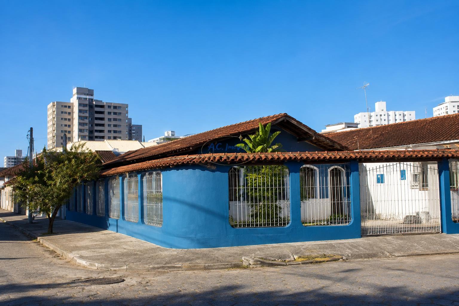 Casa à venda com 3 quartos, 1 suíte, 5 vagas e 189m² no Vila Caiçara, Praia Grande (SP) — foto 7 de 20
