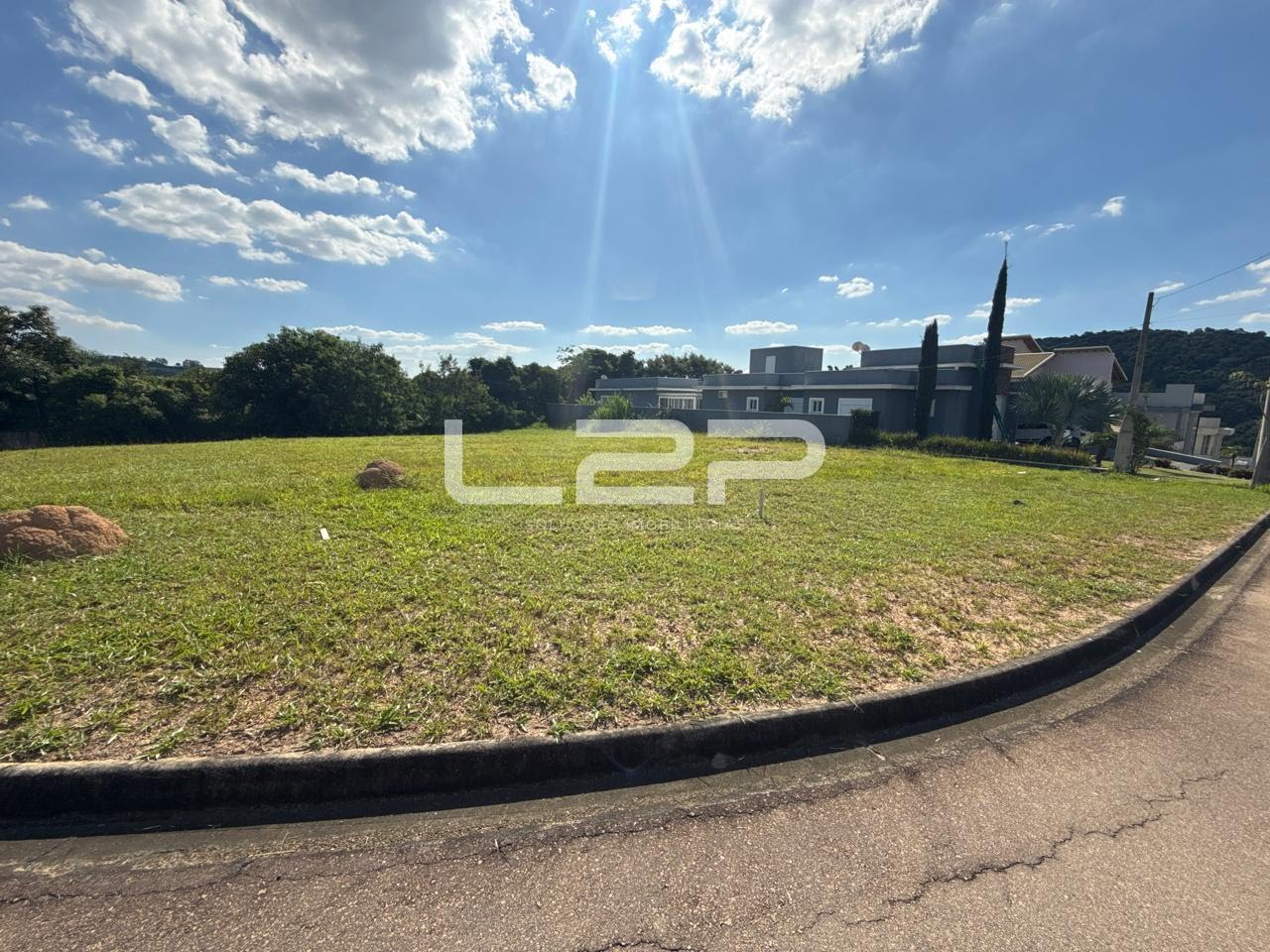 Terreno à venda com 1000m² de terreno no Parque dos Resedás, Itupeva — foto principal