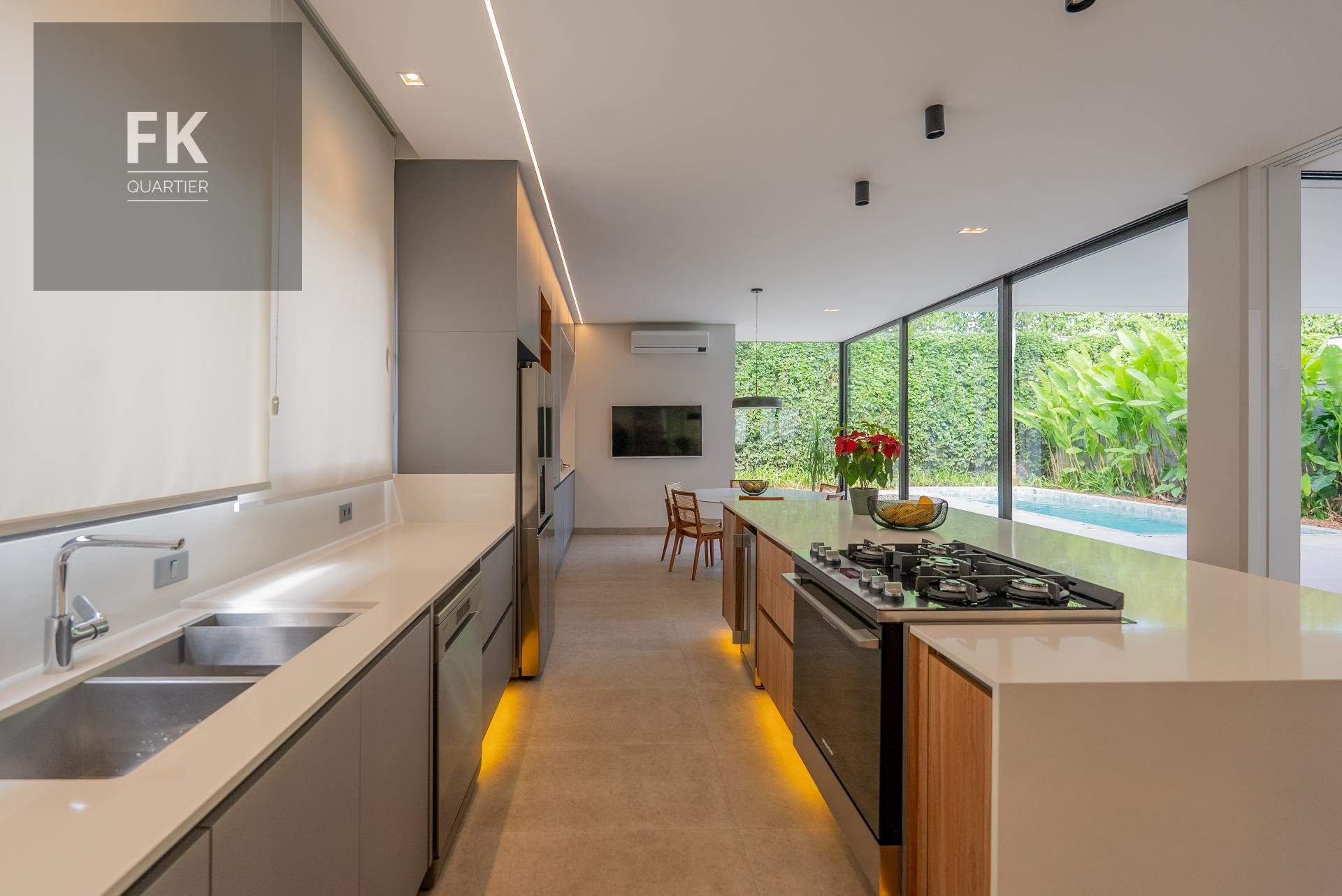 Casa à venda com 4 quartos, 4 suítes, 6 vagas e 537m² no Alphaville Residencial Dois, Barueri (SP) — foto 15 de 30