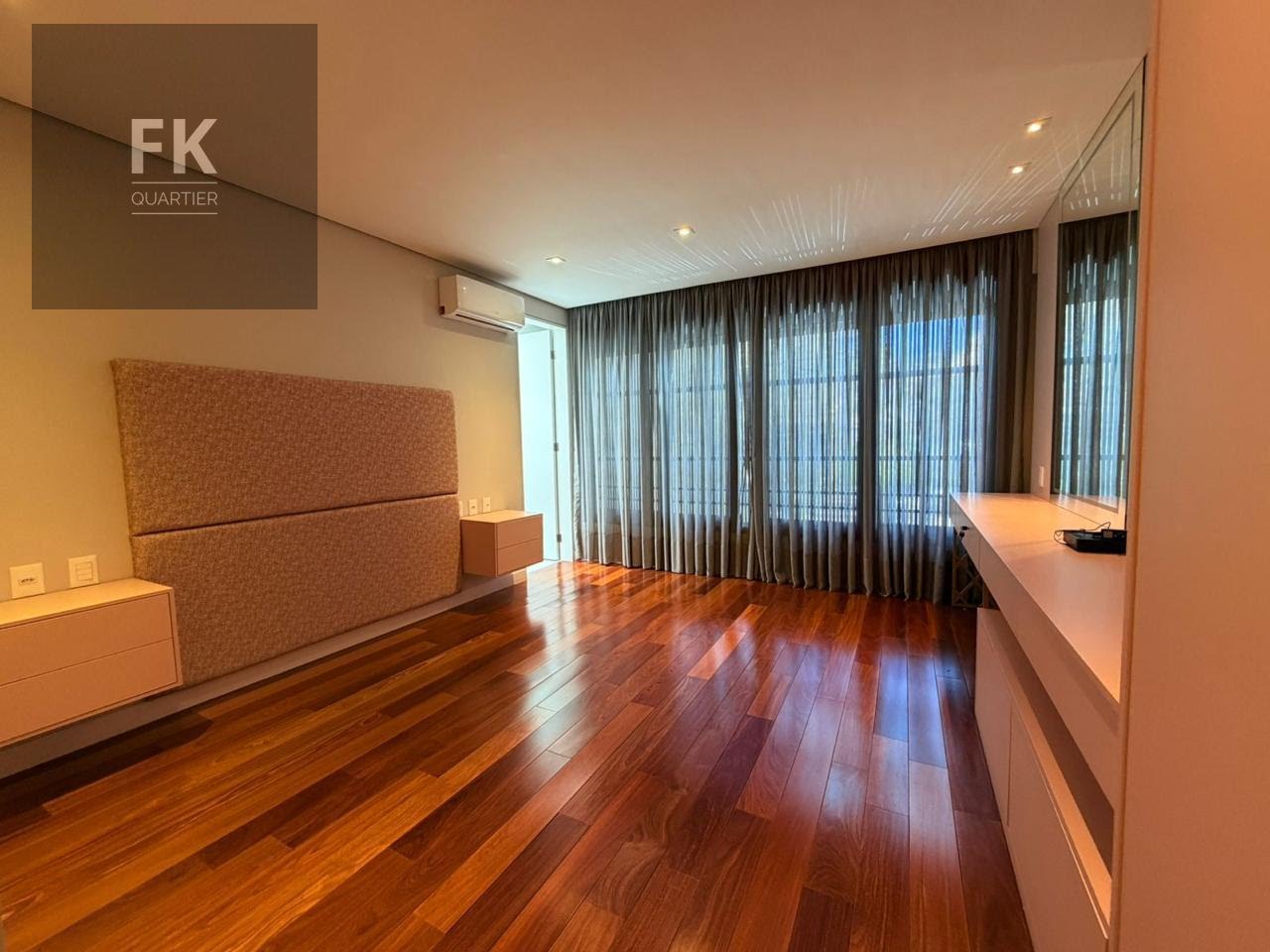 Casa à venda com 5 quartos, 5 suítes, 8 vagas e 800m² no Alphaville Residencial Um, Barueri (SP) — foto 24 de 30