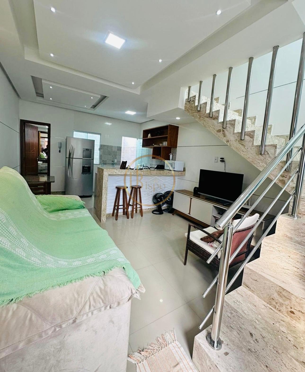 Apartamento para alugar com 2 quartos, 2 banheiros, 1 vaga e 90m² no Praia de Taperapuã, Porto Seguro — foto principal