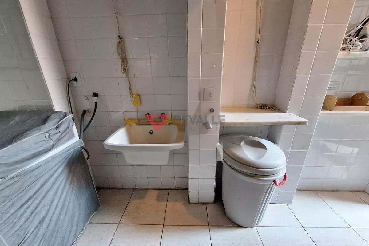 Casa à venda com 5 quartos, 2 suítes, 2 vagas e 250m² no Humaitá, Rio de Janeiro (RJ) — foto 28 de 29